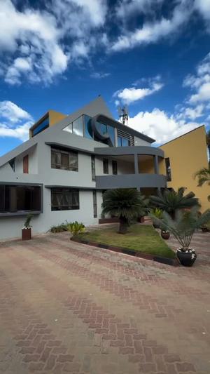 5 Bedrooms House for Sale in Mbezi Beach, Dar Es Salaam 5 Bedrooms House for Sale in Mbezi Beach, Dar Es Salaam