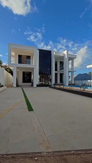Nyumba ya vyumba vitano inauzwa Goba Center, Dar Es Salaam Nyumba ya vyumba vitano inauzwa Goba Center, Dar Es Salaam