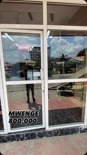 Duka linapangishwa Mwenge, Dar Es Salaam