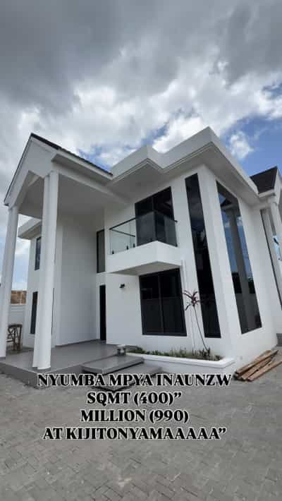 Nyumba ya vyumba vitano inauzwa Kijitonyama, Dar Es Salaam (400 sqm)