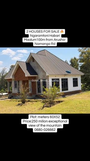 Nyumba ya vyumba viwili inauzwa Ngaramtoni, Arusha (3120 sqm) Nyumba ya vyumba viwili inauzwa Ngaramtoni, Arusha (3120 sqm)