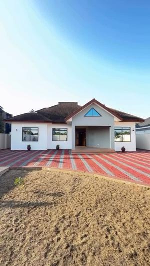 3 Bedrooms House for Sale in Mbweni Malindi, Dar Es Salaam (800 sqm)