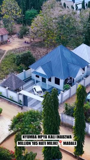 3 Bedrooms House for Sale in Madale Mikoroshini, Dar Es Salaam (400 sqm)