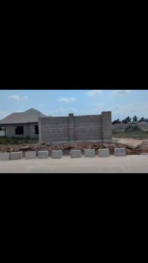 Kiwanja kinauzwa Ukonga-Kivule, Dar Es Salaam (8025 sqm) Kiwanja kinauzwa Ukonga-Kivule, Dar Es Salaam (8025 sqm)