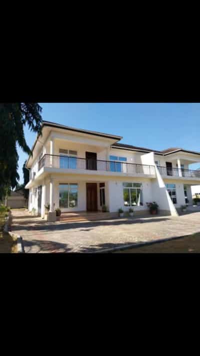 Villa (Furnished) ya vyumba vinne inapangishwa Bahari Beach, Dar Es Salaam
