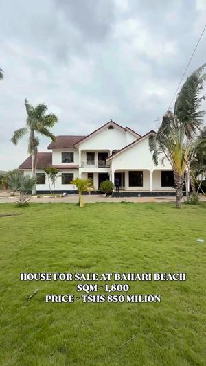 Nyumba ya vyumba vitano inauzwa Bahari Beach, Dar Es Salaam (1800 sqm) Nyumba ya vyumba vitano inauzwa Bahari Beach, Dar Es Salaam (1800 sqm)