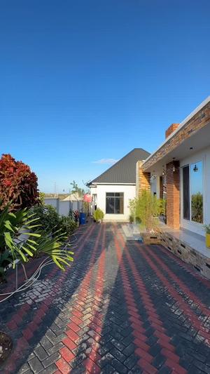 Nyumba (Furnished) ya vyumba vinne inauzwa Tegeta Wazo, Dar Es Salaam