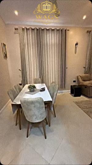 Apartment (Furnished) ya vyumba vitatu inapangishwa Kinondoni, Dar Es Salaam