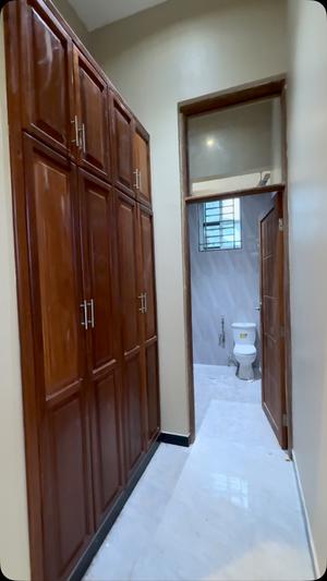 Nyumba ya vyumba vitano inauzwa Goba Kwa Awadhi, Dar Es Salaam