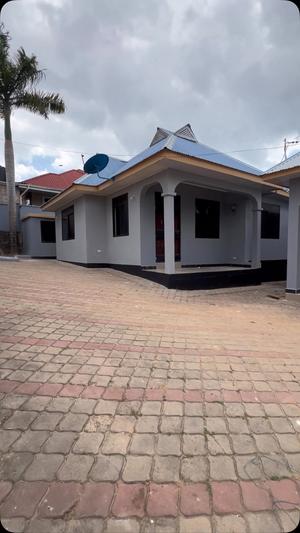 Nyumba ya vyumba vitatu inapangishwa Goba Kinzudi, Dar Es Salaam Nyumba ya vyumba vitatu inapangishwa Goba Kinzudi, Dar Es Salaam
