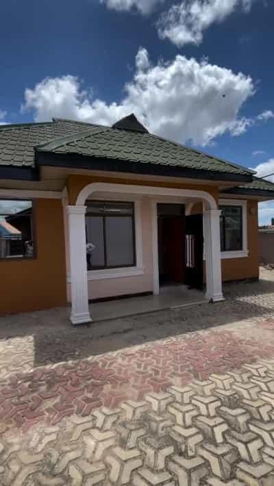 3 Bedrooms House for Rent in Meriwa Center, Dodoma