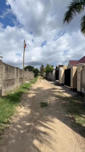Kiwanja kinauzwa Tegeta Nyuki Kanosa, Dar Es Salaam sqm 420 Kiwanja kinauzwa Tegeta Nyuki Kanosa, Dar Es Salaam sqm 420