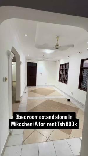 Apartment ya vyumba vitatu inapangishwa Mikocheni A, Dar Es Salaam Apartment ya vyumba vitatu inapangishwa Mikocheni A, Dar Es Salaam