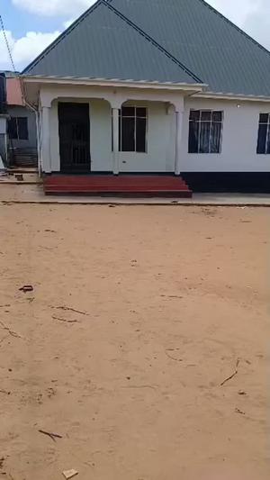 Nyumba ya vyumba vitatu inauzwa Kibaha Pangani, Pwani (550 sqm)