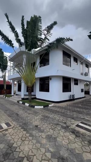 4 Bedrooms Villa for Rent in Bahari Beach, Dar Es Salaam 4 Bedrooms Villa for Rent in Bahari Beach, Dar Es Salaam