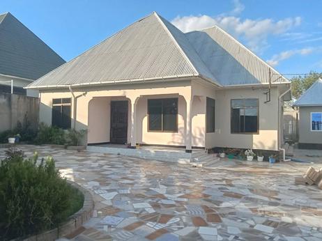 Nyumba ya vyumba vitatu inapangishwa Mkolani, Mwanza Nyumba ya vyumba vitatu inapangishwa Mkolani, Mwanza
